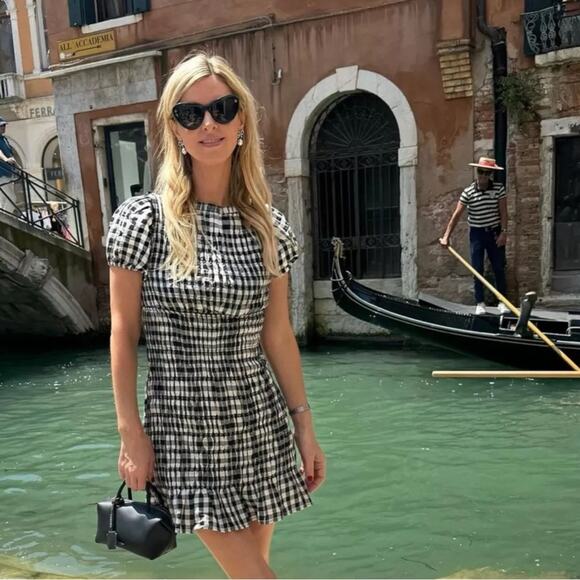 Doen Rizzo Linen Smocked Boat Neck Short Puff Sleeve Mini Dress Marilyn Gingham - Picture 4 of 16